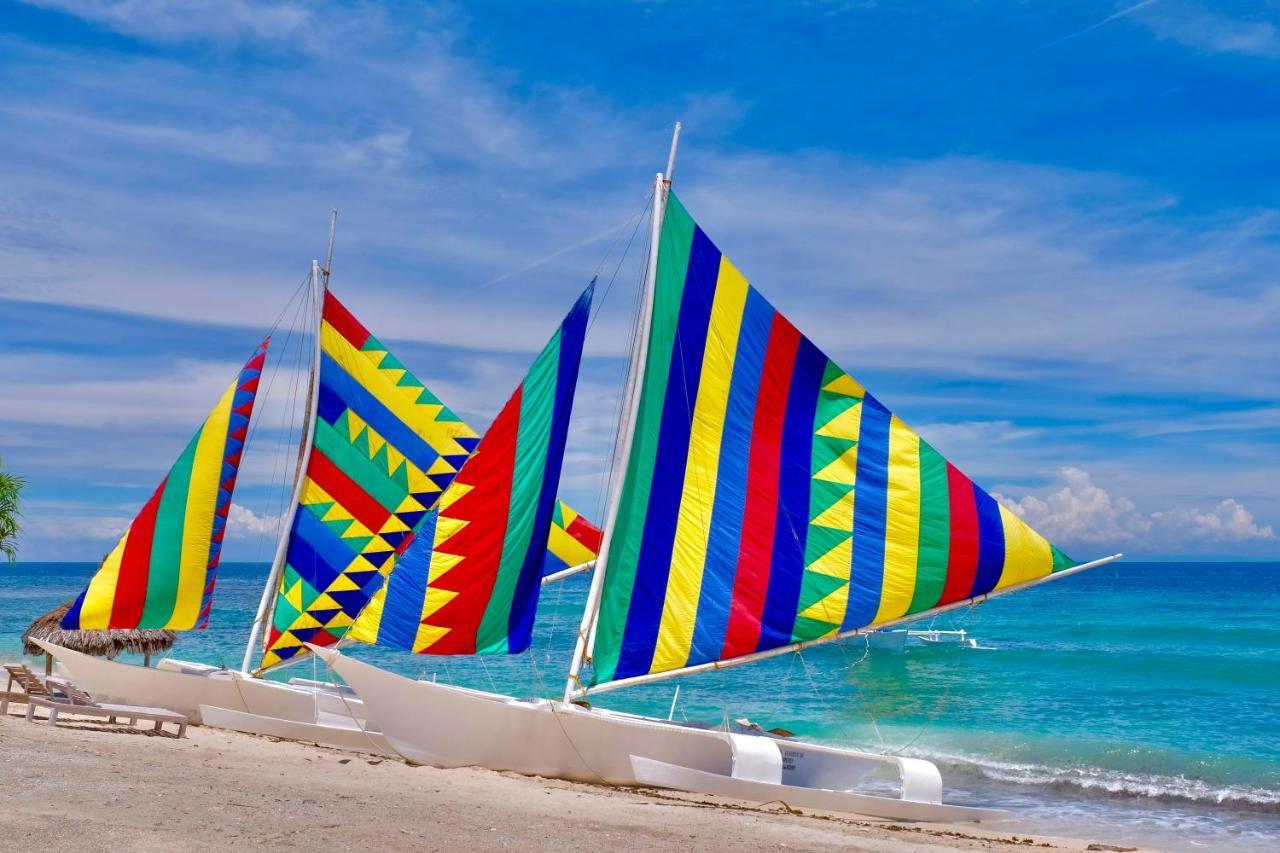Coco Grove Beach Resort, Siquijor Island Εξωτερικό φωτογραφία A Paraw at Calaguas Island, Quezon, Philippines