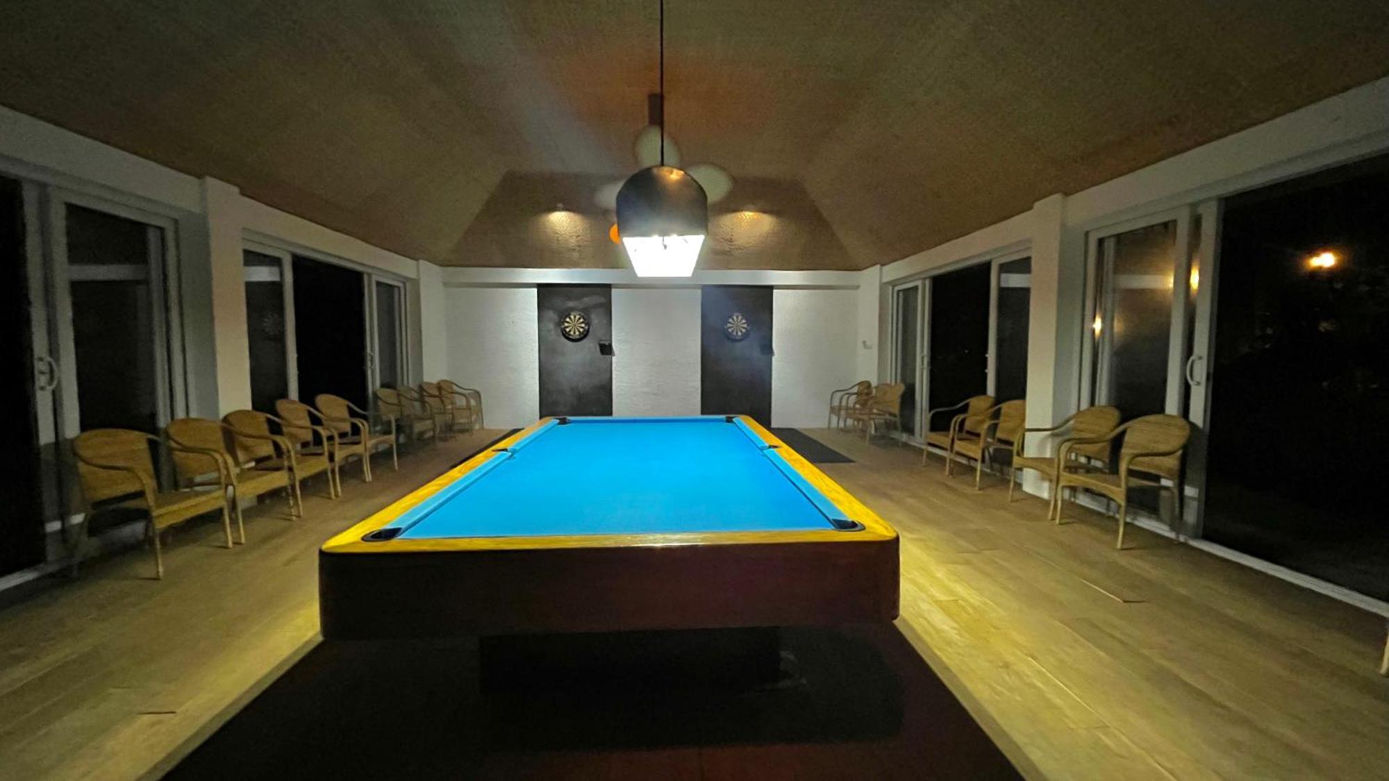 Coco Grove Beach Resort, Siquijor Island Εξωτερικό φωτογραφία The pool table at the 2016 World Championships