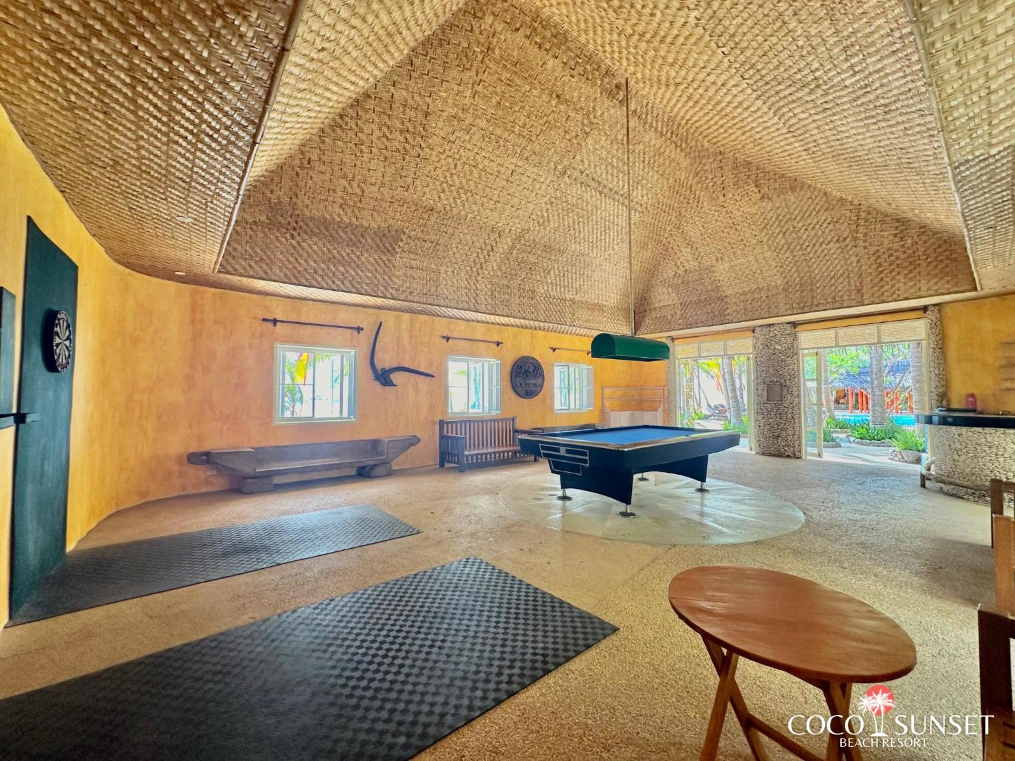 Coco Grove Beach Resort, Siquijor Island Εξωτερικό φωτογραφία The interior of the clubhouse